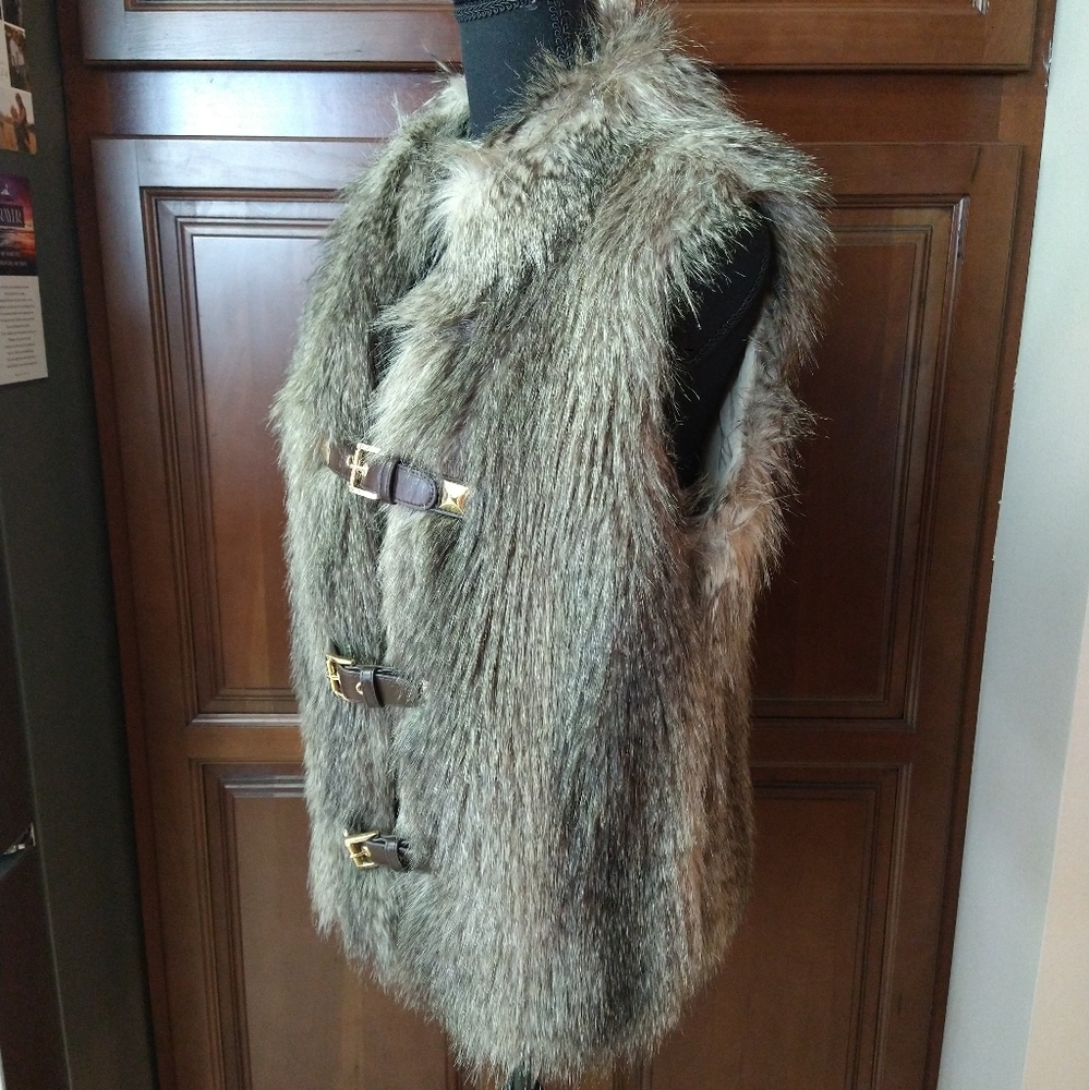 Michael Kors Faux Fur Vest L